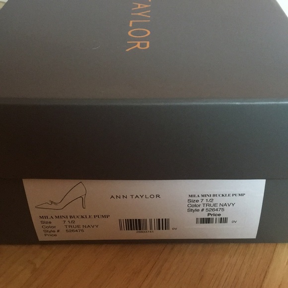 Navy heels pointed toe pumps - Picture 2 of 5